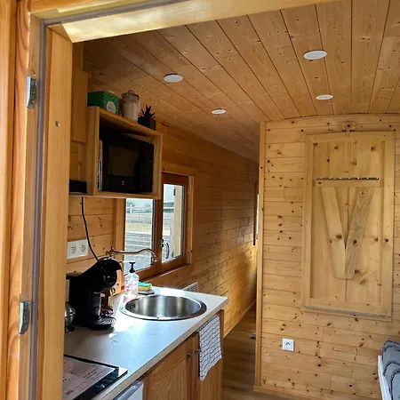 Chez Celia, Roulotte En Champagne Chalet