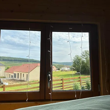 Chalet Chez Celia, Roulotte En Champagne